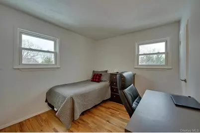 15 Snapper Court, Lindenhurst, NY 11757 - Photo 15