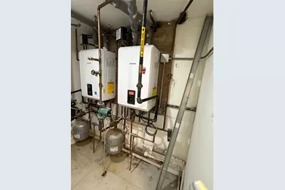 61-12 160th Street, Fresh Meadows, NY 11365 - Photo 15