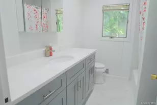 23 Clinton Ln, Jericho, NY 11753 - Photo 9