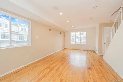 61 Merivale Lane, New York, NY 10304 - Photo 7