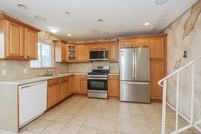 61 Merivale Lane, New York, NY 10304 - Photo 9