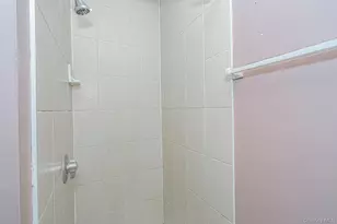 61 Merivale Ln, New York, NY 10304 - Photo 19