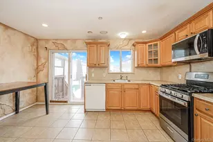 61 Merivale Ln, New York, NY 10304 - Photo 11