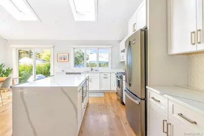 155 Bridge Street, Greenport, NY 11944 - Photo 7