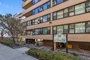 7-25 166, Whitestone, NY 11357 - Photo 11