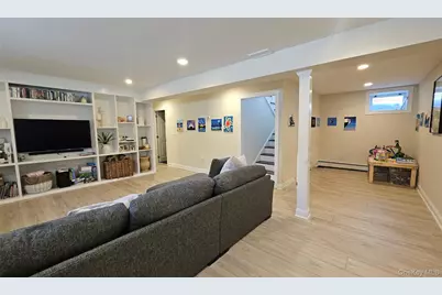 11 John Street, Westhampton Beach, NY 11978 - Photo 33