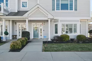 110 Kenneth Ct, Amityville, NY 11701 - Photo 3