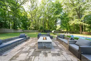 9 E Stemmer Ln, Suffern, NY 10901 - Photo 19