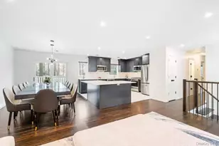 9 E Stemmer Ln, Suffern, NY 10901 - Photo 3