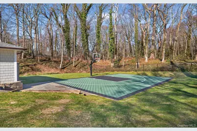 15 Tiber Road, Oyster Bay, NY 11791 - Photo 39