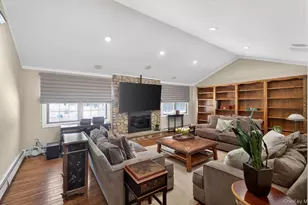 15 Tiber Rd, Oyster Bay, NY 11791 - Photo 13