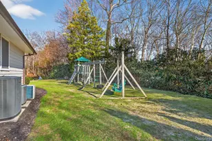 15 Tiber Rd, Oyster Bay, NY 11791 - Photo 45