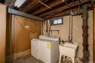 16 Seneca Dr, Massapequa, NY 11758 - Photo 23