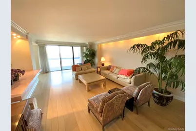 26910 Grand Central Parkway #25H, Floral Park, NY 11005 - Photo 3