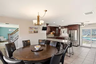 741 10th St, Islip Terrace, NY 11752 - Photo 9