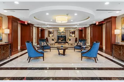 6000 Royal Court #PENTHOUSE, North Hills, NY 11040 - Photo 33