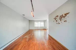 75 Oakcrest Ave, Farmingville, NY 11738 - Photo 7