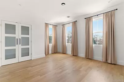 77 Cove Road, Oyster Bay, NY 11771 - Photo 27