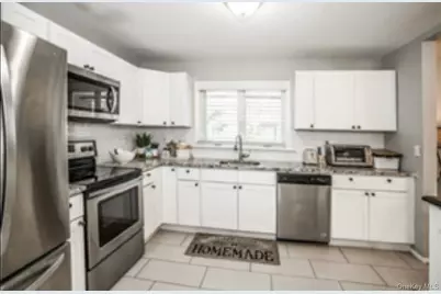 3251 Neptune Avenue, Oceanside, NY 11572 - Photo 3