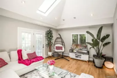 3251 Neptune Avenue, Oceanside, NY 11572 - Photo 5