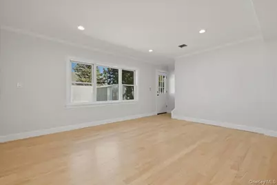 38 Bobolink Lane, Levittown, NY 11756 - Photo 11