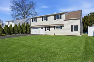 38 Bobolink Ln, Levittown, NY 11756 - Photo 3