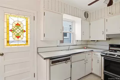 15 Geranium Avenue, Floral Park, NY 11001 - Photo 25