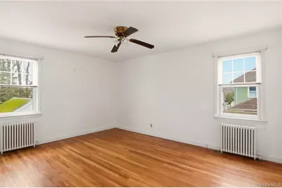 15 Geranium Avenue, Floral Park, NY 11001 - Photo 17