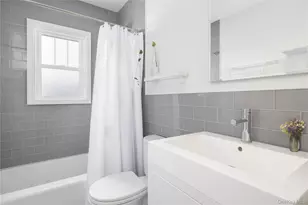 446 6th St, Greenport, NY 11944 - Photo 9