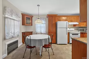 3992 William St, Seaford, NY 11783 - Photo 7