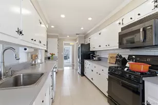 45 Amherst Dr, Massapequa, NY 11758 - Photo 9