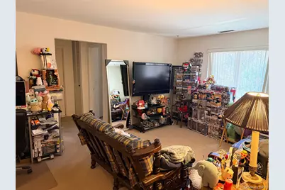 980 Skyline Drive, Coram, NY 11727 - Photo 7