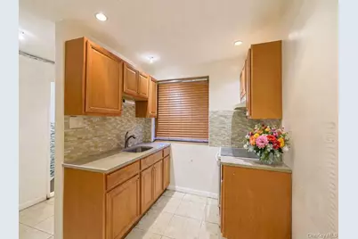 877 E 223rd Street, Bronx, NY 10466 - Photo 21