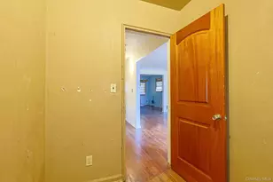 877 E 223rd St, Bronx, NY 10466 - Photo 33