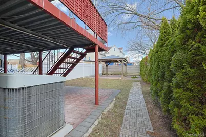 877 E 223rd Street, Bronx, NY 10466 - Photo 35