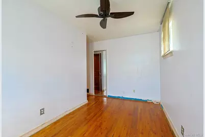 877 E 223rd Street, Bronx, NY 10466 - Photo 11