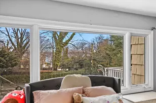 15 Cricket Ln, Great Neck, NY 11024 - Photo 27