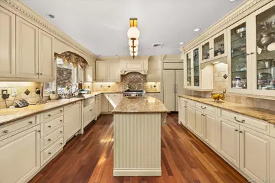 15 Cricket Lane, Great Neck, NY 11024 - Photo 13