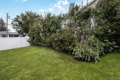 144 Broadway, Massapequa Park, NY 11762 - Photo 17