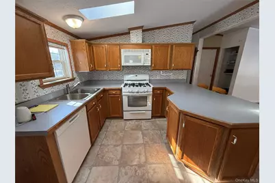 217 Brittany Terrace #217, Rock Tavern, NY 12575 - Photo 13