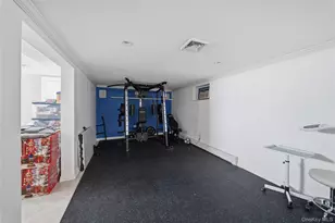 141-16 11th Ave, Whitestone, NY 11357 - Photo 21