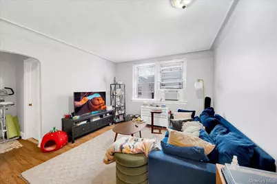 7 Greenridge Avenue #B8, White Plains, NY 10601 - Photo 9