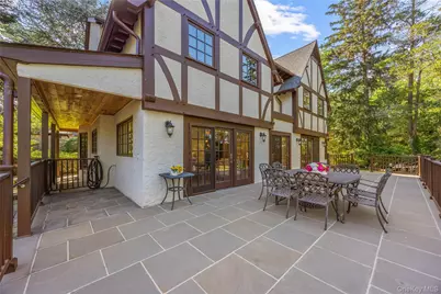 378 Beverly Road, Douglaston, NY 11363 - Photo 37