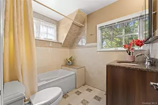 3-78 Beverly Rd, Douglaston, NY 11363 - Photo 33