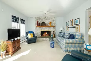 34 Jackson Pl, Massapequa, NY 11758 - Photo 7