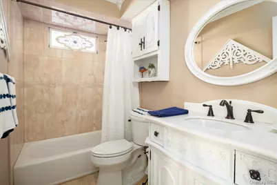 34 Jackson Place, Massapequa, NY 11758 - Photo 5