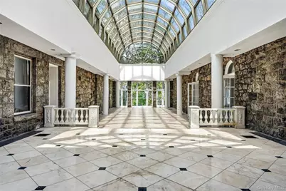 139 Scarborough Road, Briarcliff Manor, NY 10510 - Photo 19