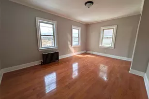 89-32 208th St, Queens Village, NY 11427 - Photo 9