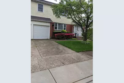 2 Charles Street, Floral Park, NY 11001 - Photo 1