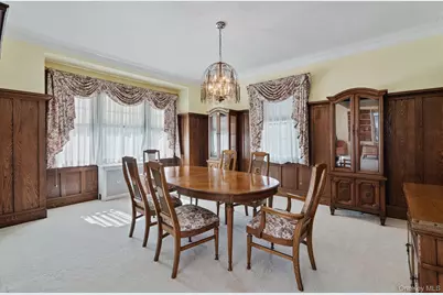 29 Summit Avenue, Lynbrook, NY 11563 - Photo 7